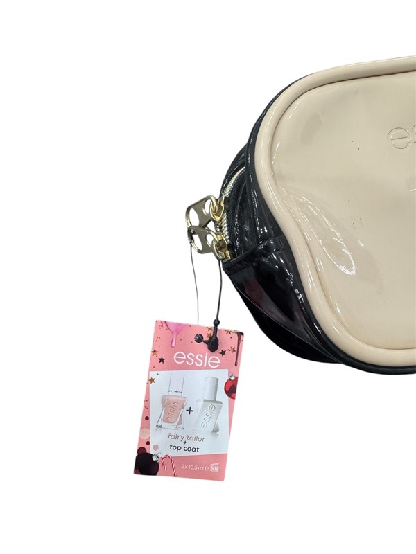 711CF436220D7CB01FF7BB89E341FCAE_ Essie pochette fairy tailor + top coat