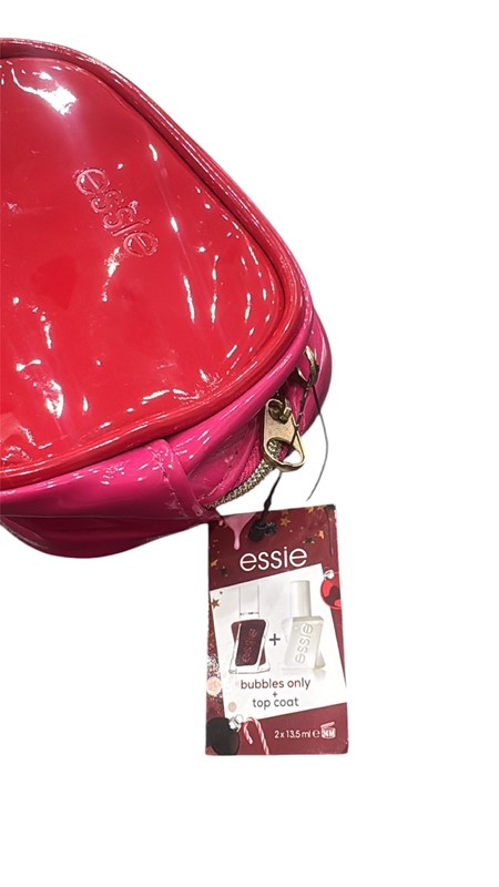 CFE6BFCF643E380E4C9A2E7265320F5B_ Essie pochette bubbles only + top coat