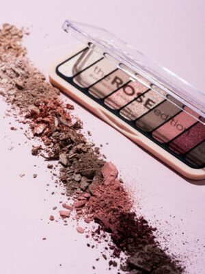 Essence the rose edition eyeshadow palette