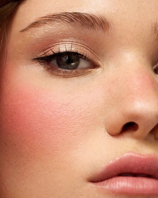 03E111A43086A1136170881E9B6BFE09_ Astra pure beauty eye liner 0001